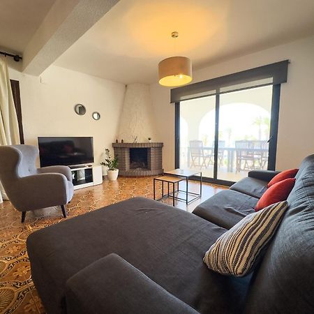 Villa On The Beach Playa Flamenca โอริอุเอลา ภายนอก รูปภาพ