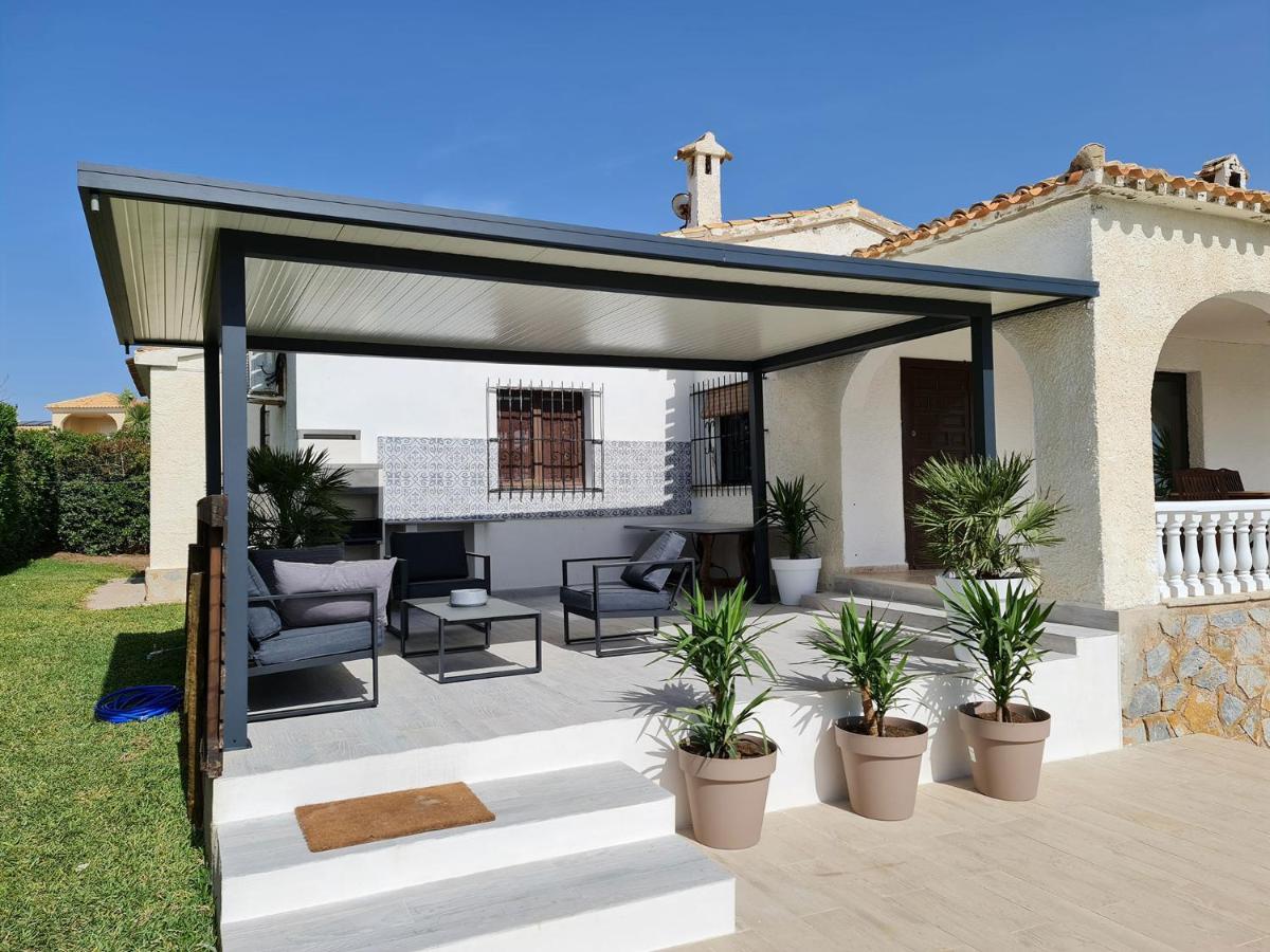 Villa On The Beach Playa Flamenca โอริอุเอลา ภายนอก รูปภาพ