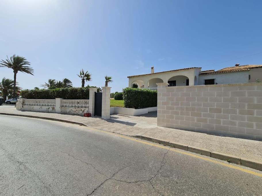 Villa On The Beach Playa Flamenca โอริอุเอลา ภายนอก รูปภาพ