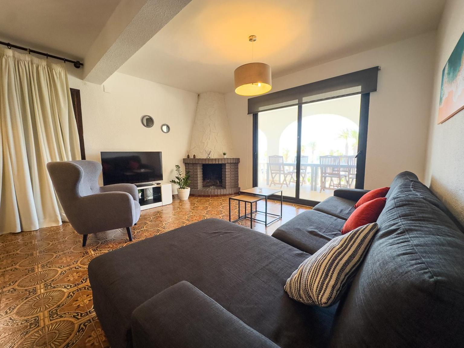 Villa On The Beach Playa Flamenca โอริอุเอลา ภายนอก รูปภาพ
